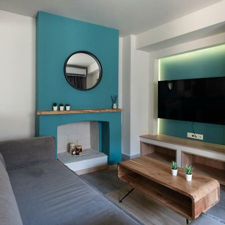 Groundfloor 2Br Apt With Smallyard Near The Heart Of Kalamáta Kültér fotó