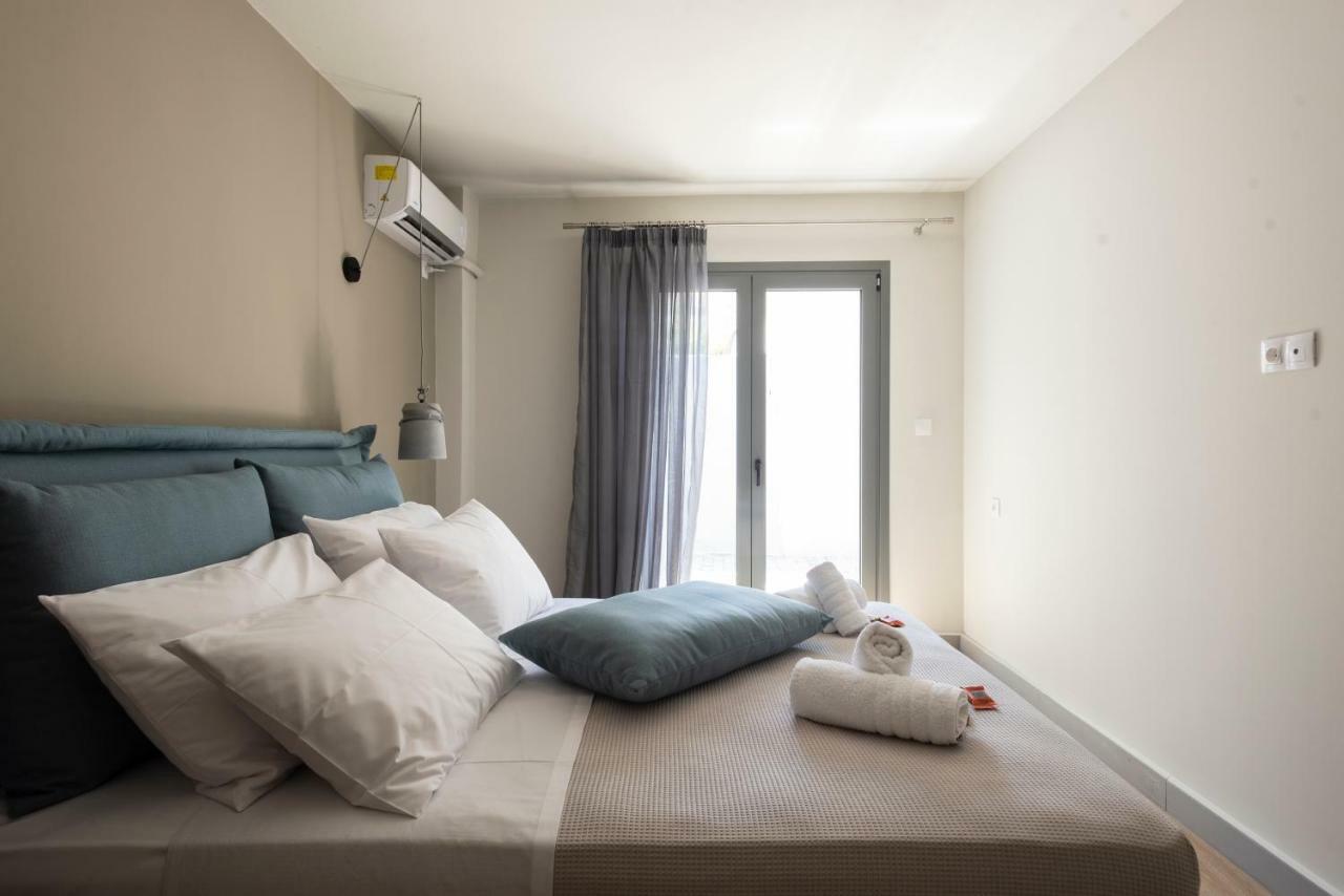 Groundfloor 2Br Apt With Smallyard Near The Heart Of Kalamáta Kültér fotó