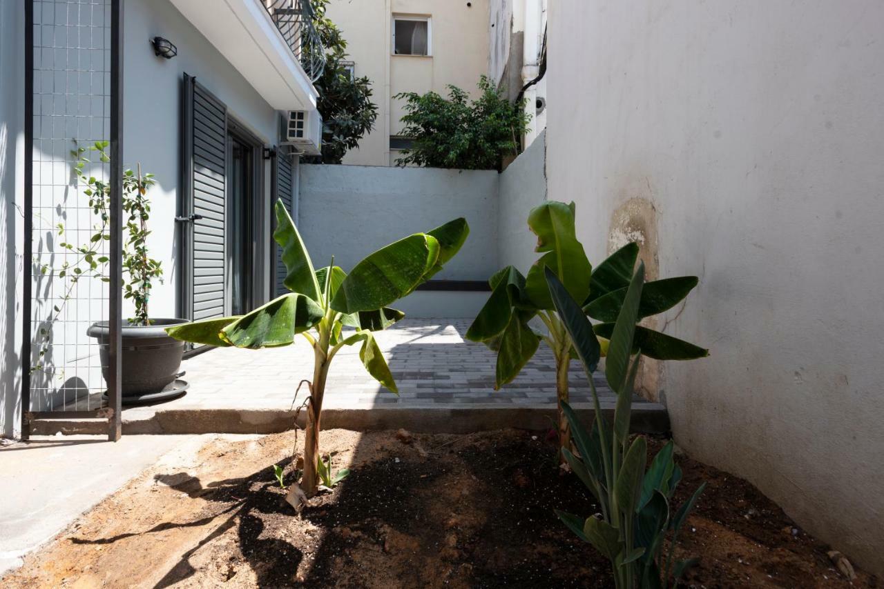 Groundfloor 2Br Apt With Smallyard Near The Heart Of Kalamáta Kültér fotó